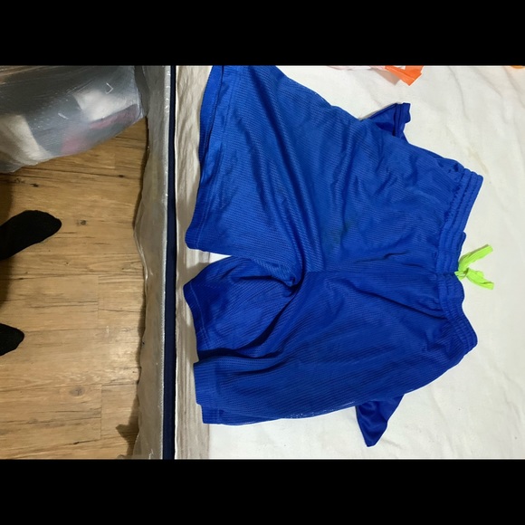 I Am selling 6 pairs of gym shorts. - Picture 4 of 12